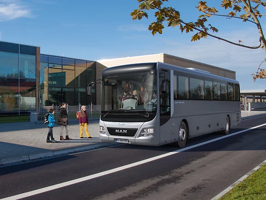 Упевнено до школи — MAN Lion’s Intercity
